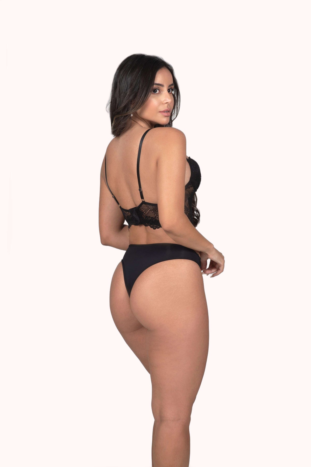 Lingerie em renda estilo cropped – Doce Malícia