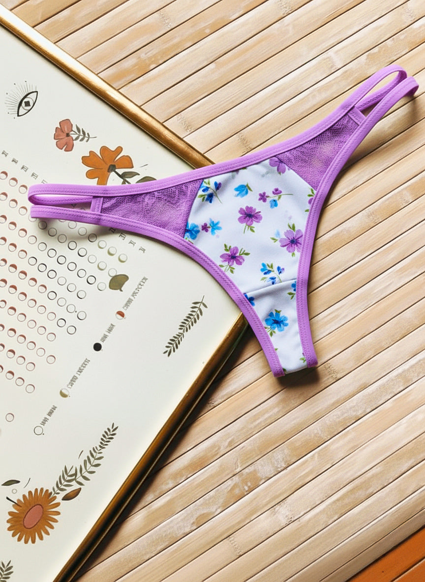 Calcinha Fio Dental Estampada em Branco – Doce Malícia