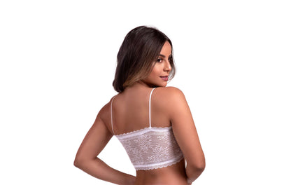 Bustiê com bojo embutido em renda em Branco – Doce Malícia