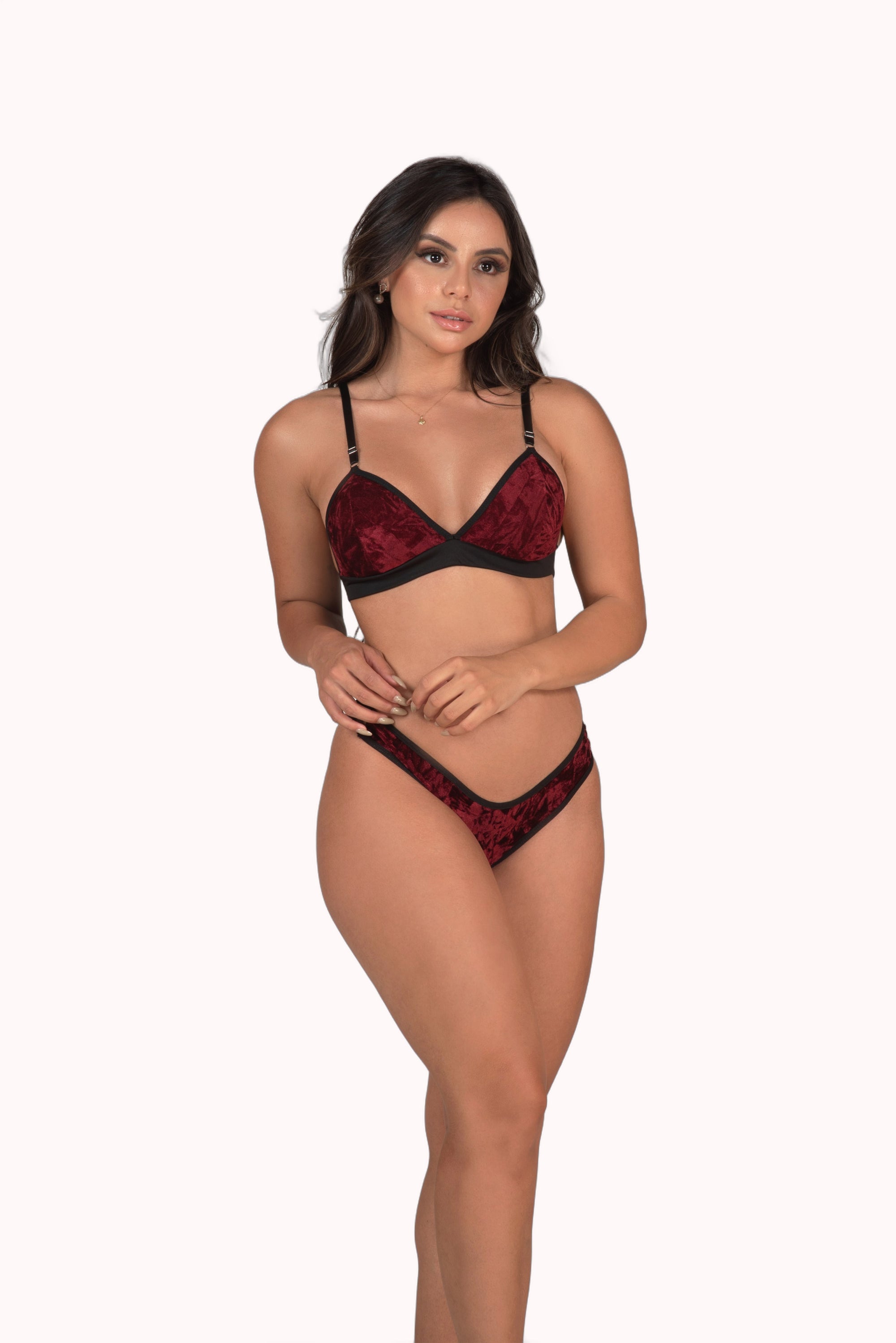 Conjunto em veludo molhado – Doce Malícia