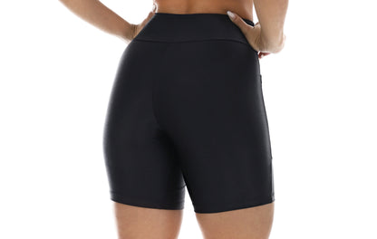 Bermuda fitness preta com bolso em Preto – Doce Malícia