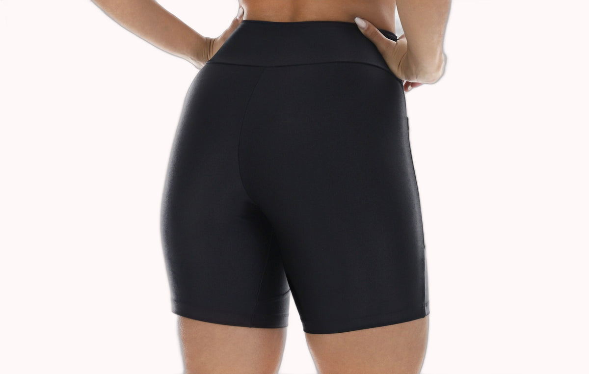 Bermuda Fitness Preta com Bolso