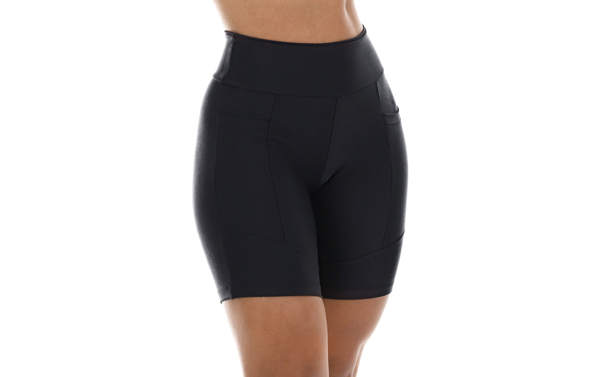 Bermuda fitness preta com bolso em Preto – Doce Malícia