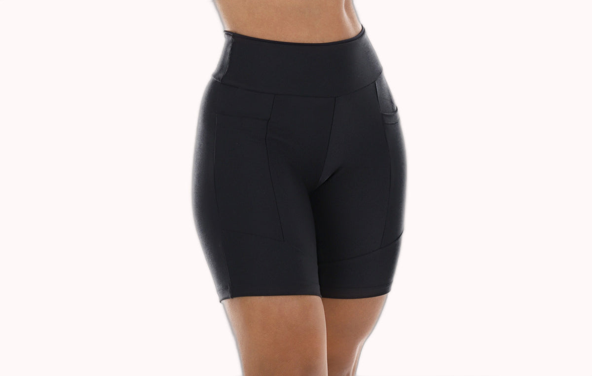 Bermuda Fitness Preta com Bolso