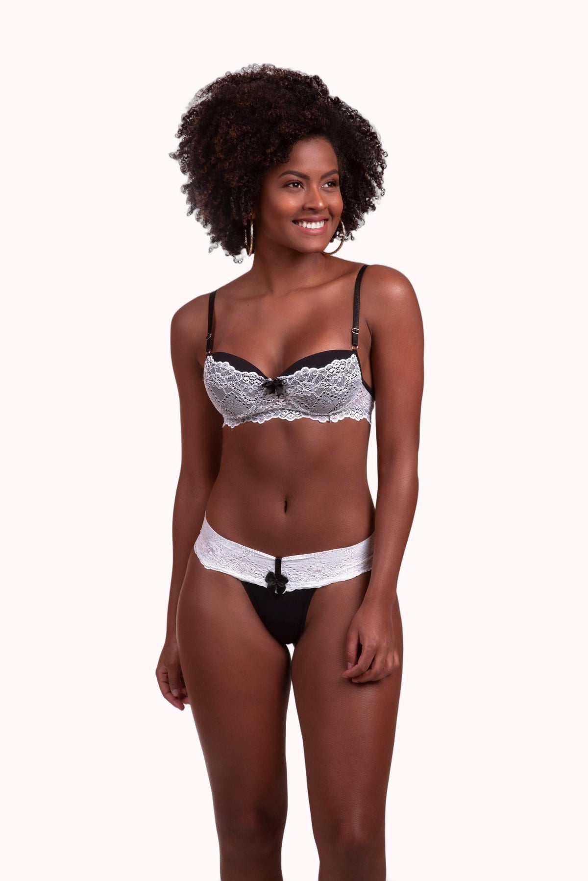 Conjunto em renda bicolor – Doce Malícia
