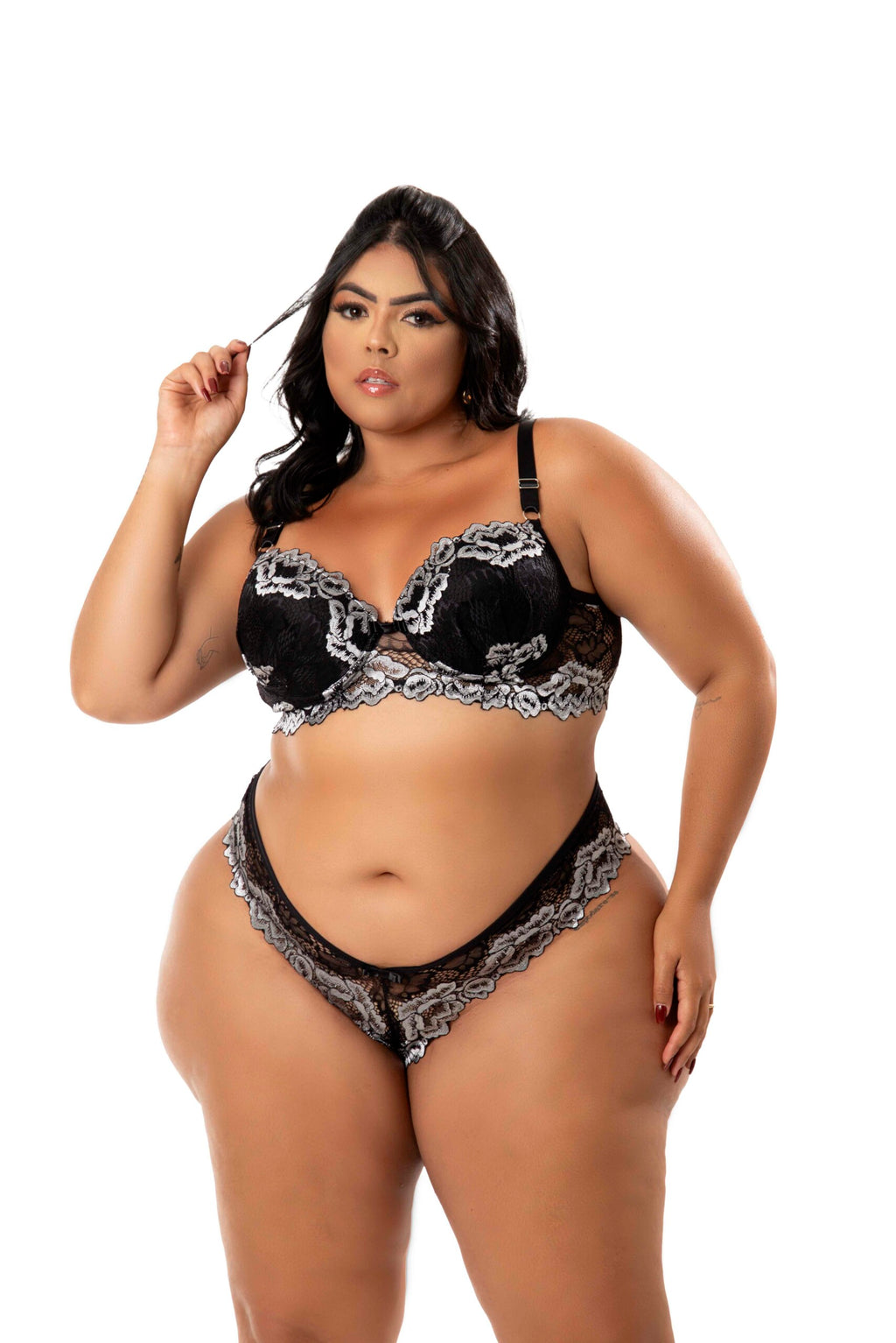 Lingerie em renda bicolor Plus size em cores sortidas – Doce Malícia