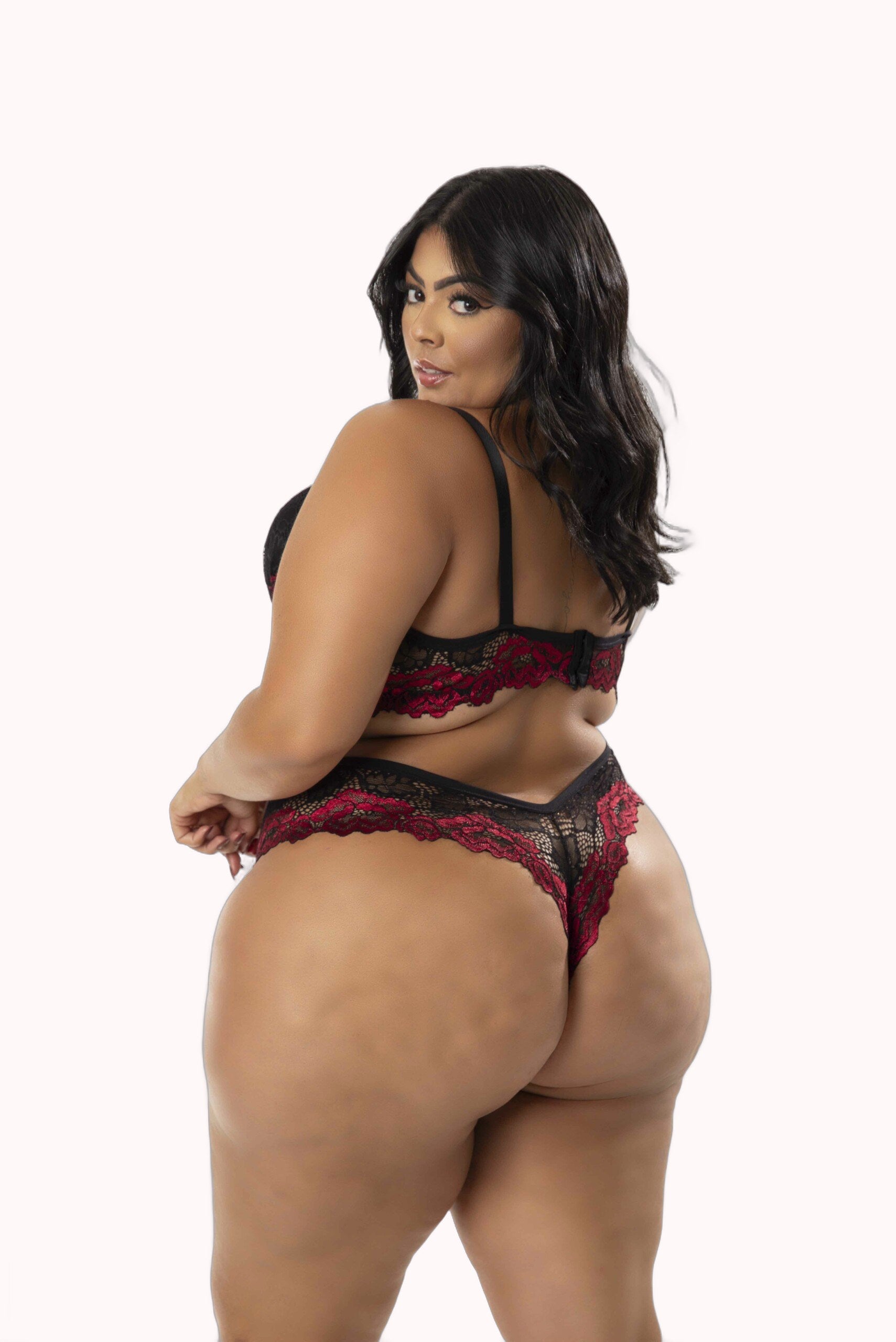 Lingerie em renda bicolor Plus size – Doce Malícia