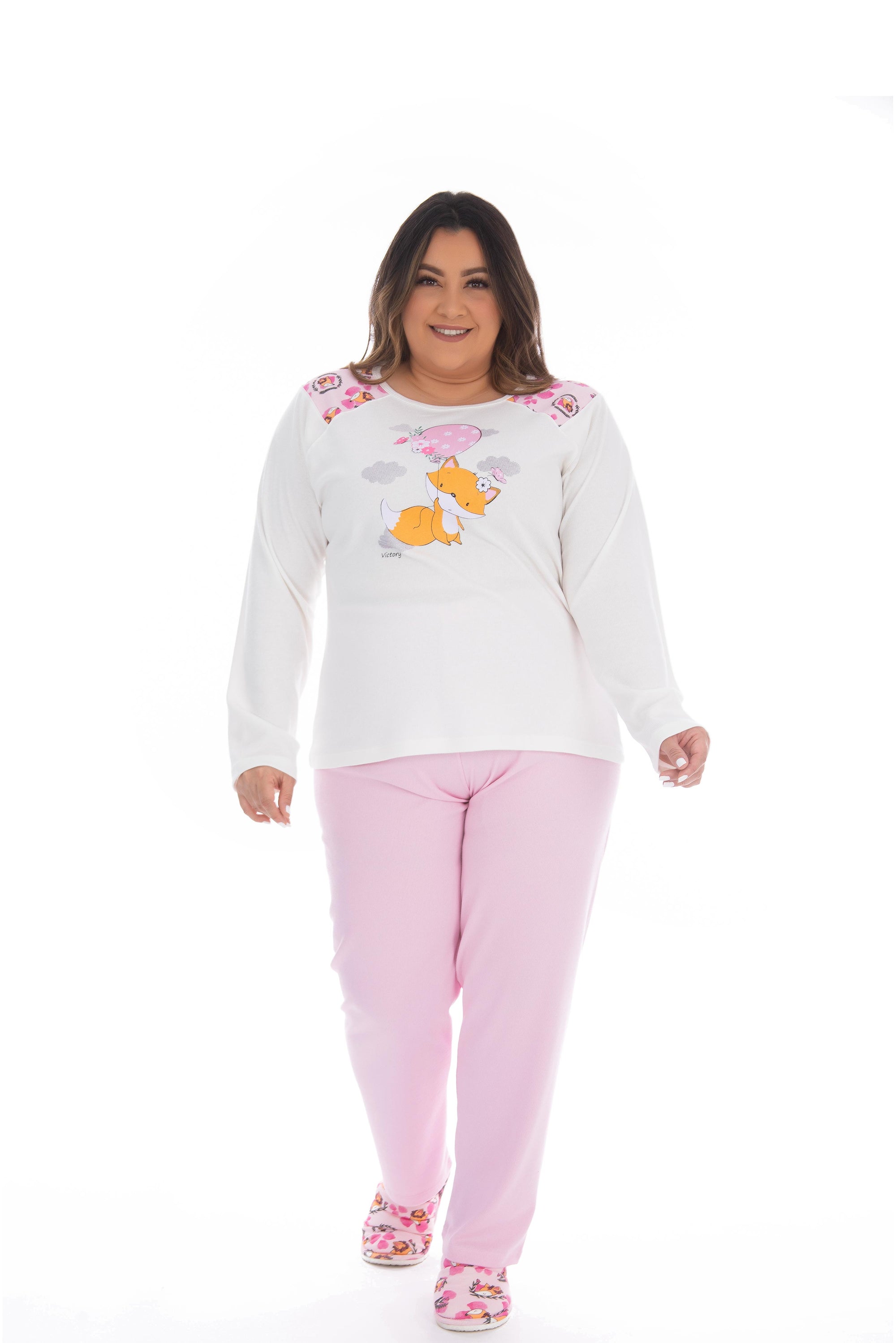 Pijama plus size com blusa estampada em estampas variadas – Doce Malícia