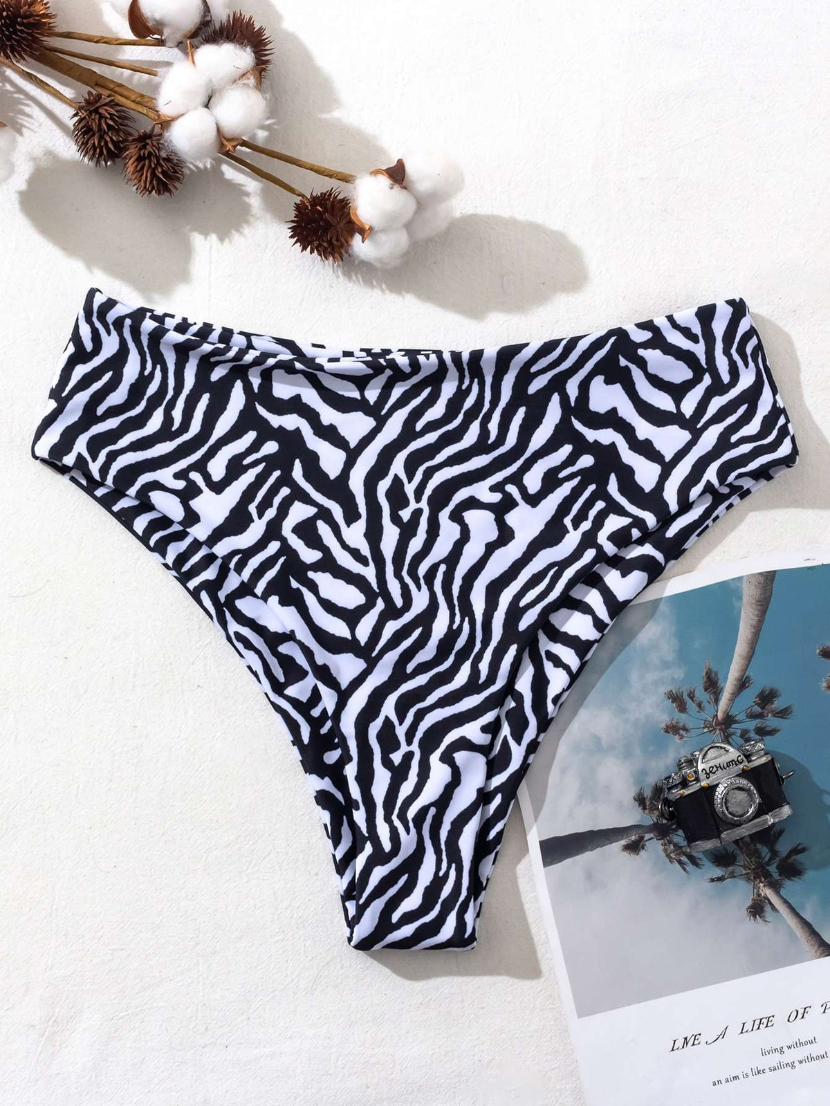 Calcinha de Biquíni Cintura Alta Estampa Zebra – Doce Malícia