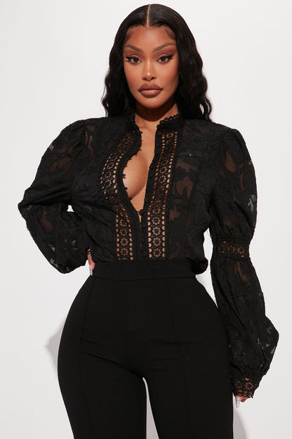 Blusa Feminina Crochê Preto – Doce Malícia
