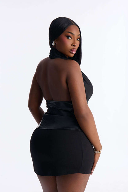 Blusa Feminina Frente Única Decote V Preto – Doce Malícia