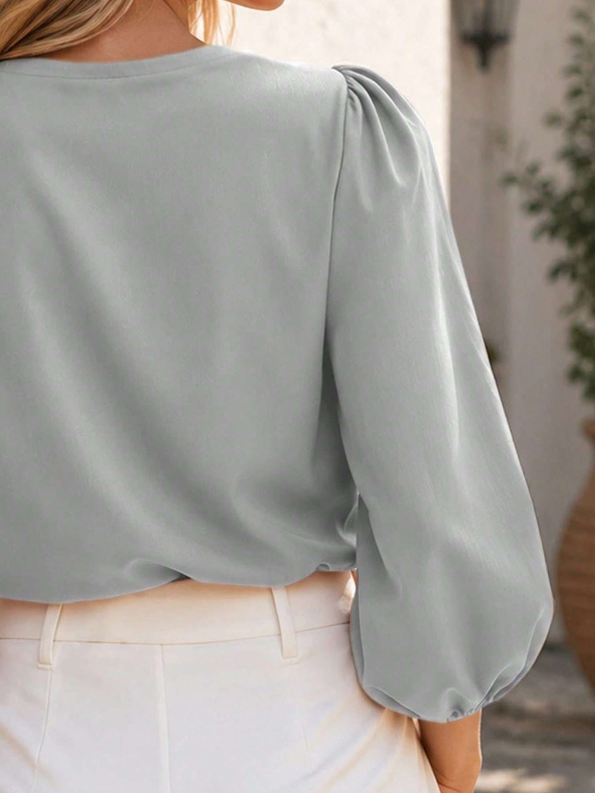 Blusa Manga Bufante Decote V – Doce Malícia