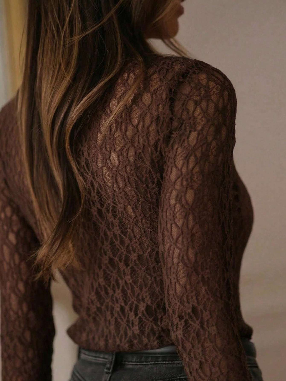 Blusa Feminina Renda Manga Longa Castanho – Doce Malícia