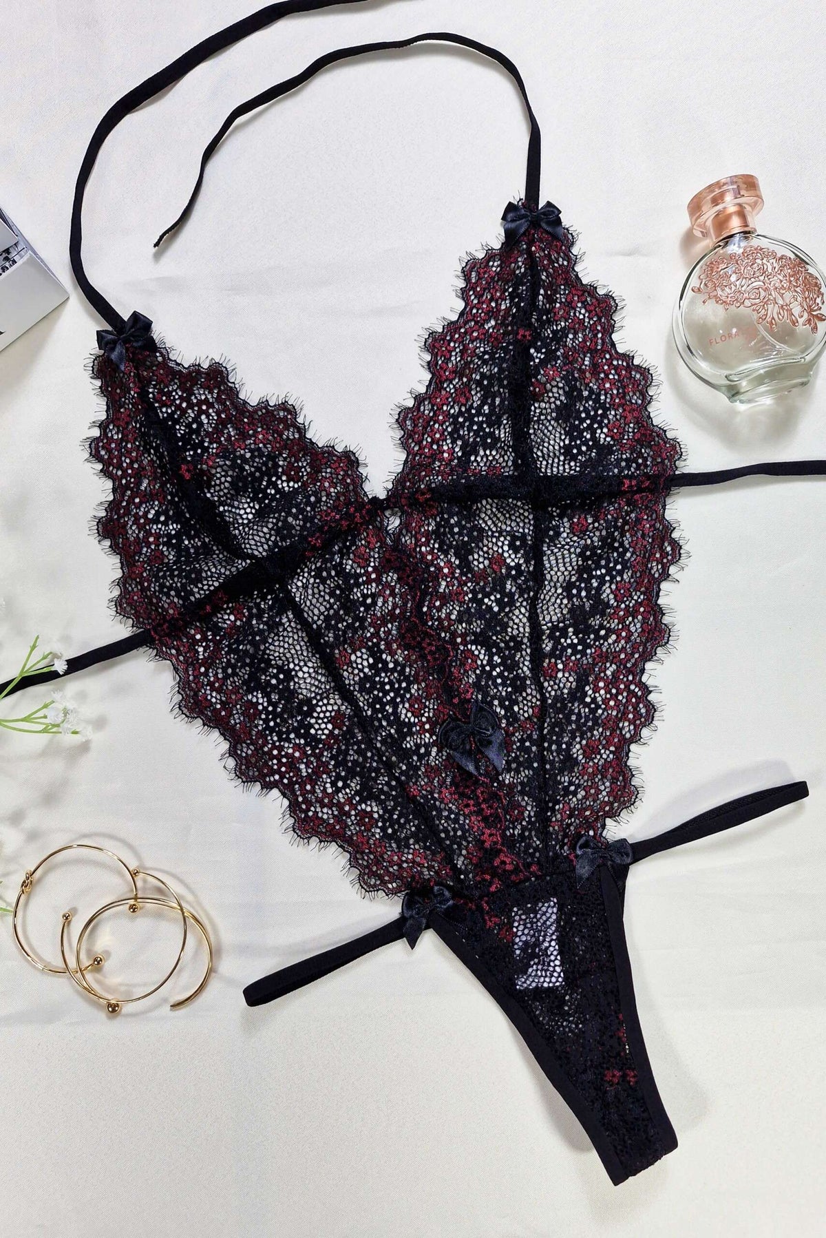 Body sexy em renda chantilly em dourado – Doce Malícia