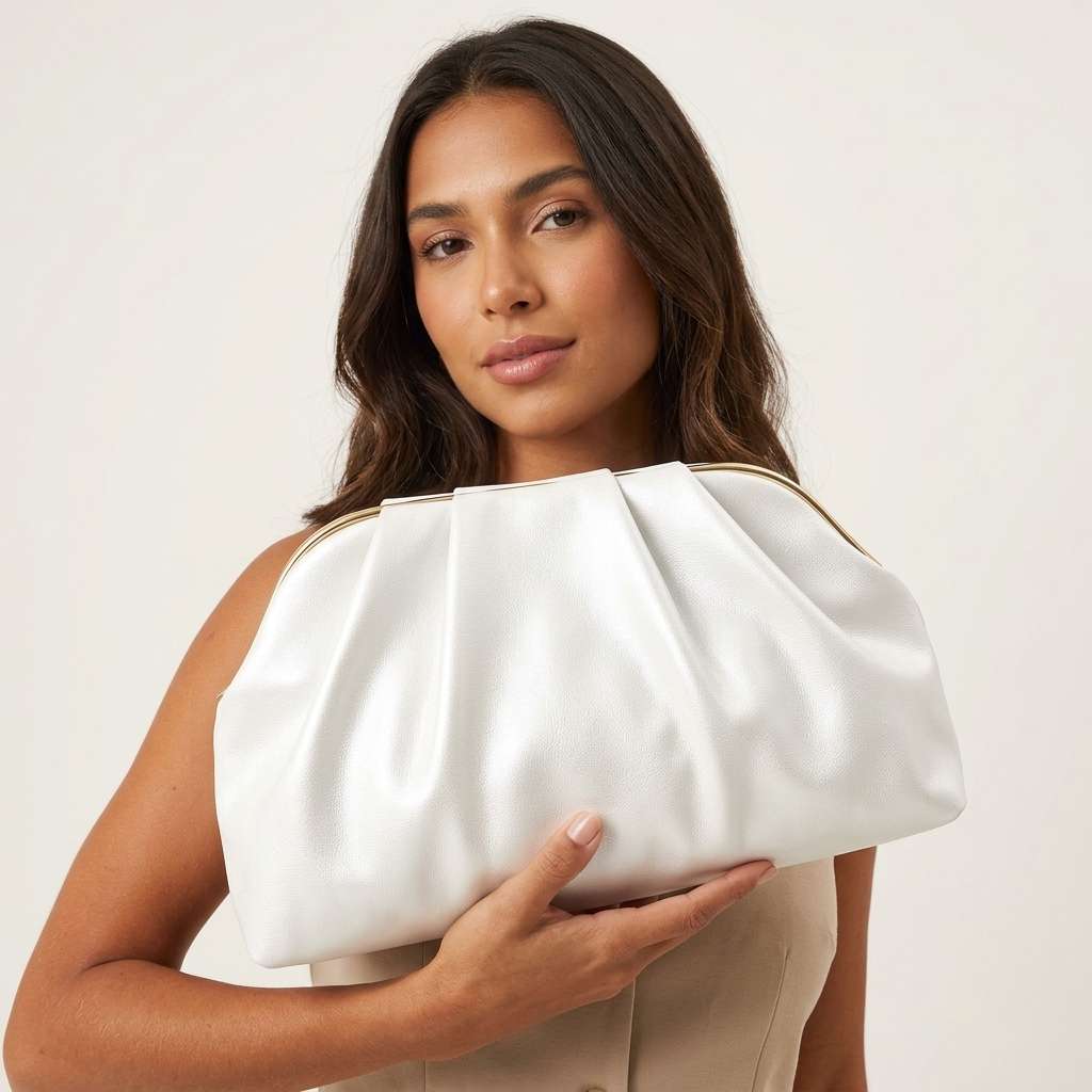 Bolsa Clutch de Festa Nuvem Dourada com Corrente – Doce Malícia - Branco