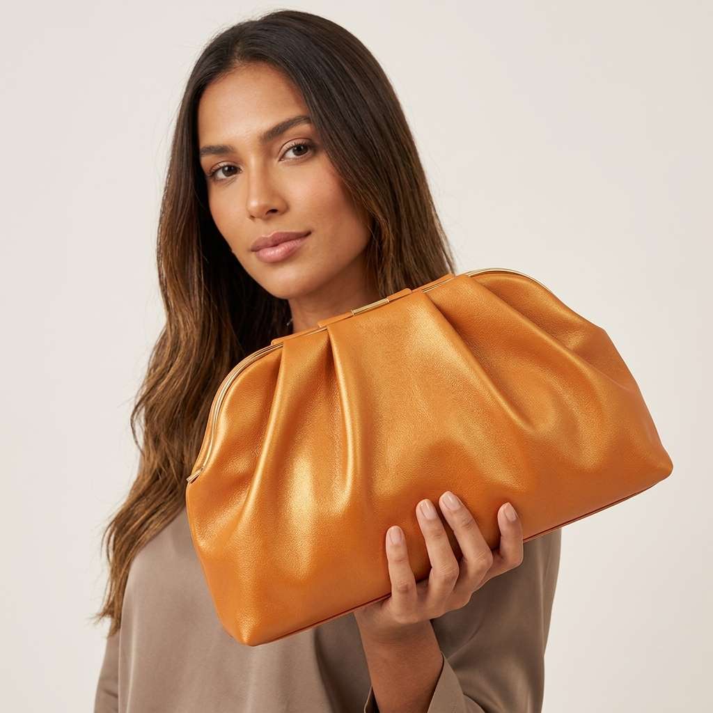 Bolsa Clutch de Festa Nuvem Dourada com Corrente – Doce Malícia - Damasco