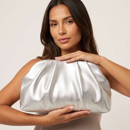 Bolsa Clutch de Festa Nuvem Dourada com Corrente – Doce Malícia - Prata