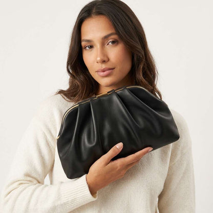 Bolsa Clutch de Festa Nuvem Dourada com Corrente – Doce Malícia - Preto