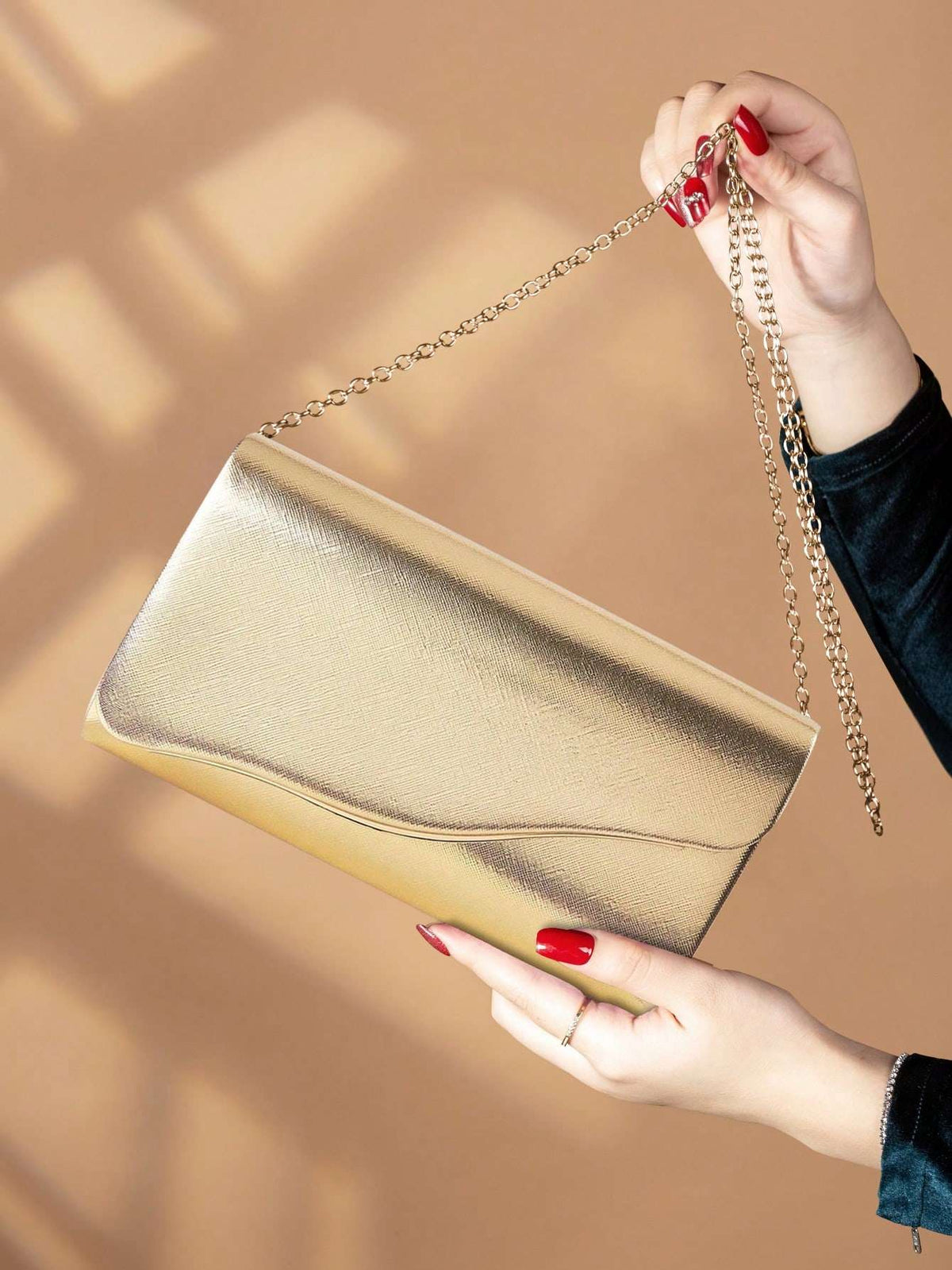 Bolsa Feminina Transversal Dourado – Doce Malícia