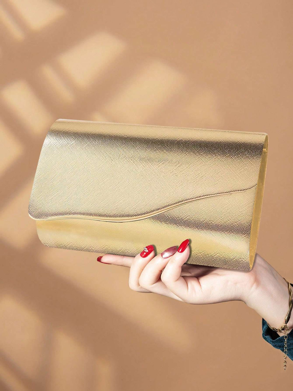 Bolsa Feminina Transversal Dourado – Doce Malícia