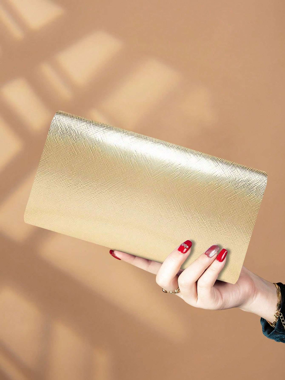 Bolsa Feminina Transversal Dourado – Doce Malícia
