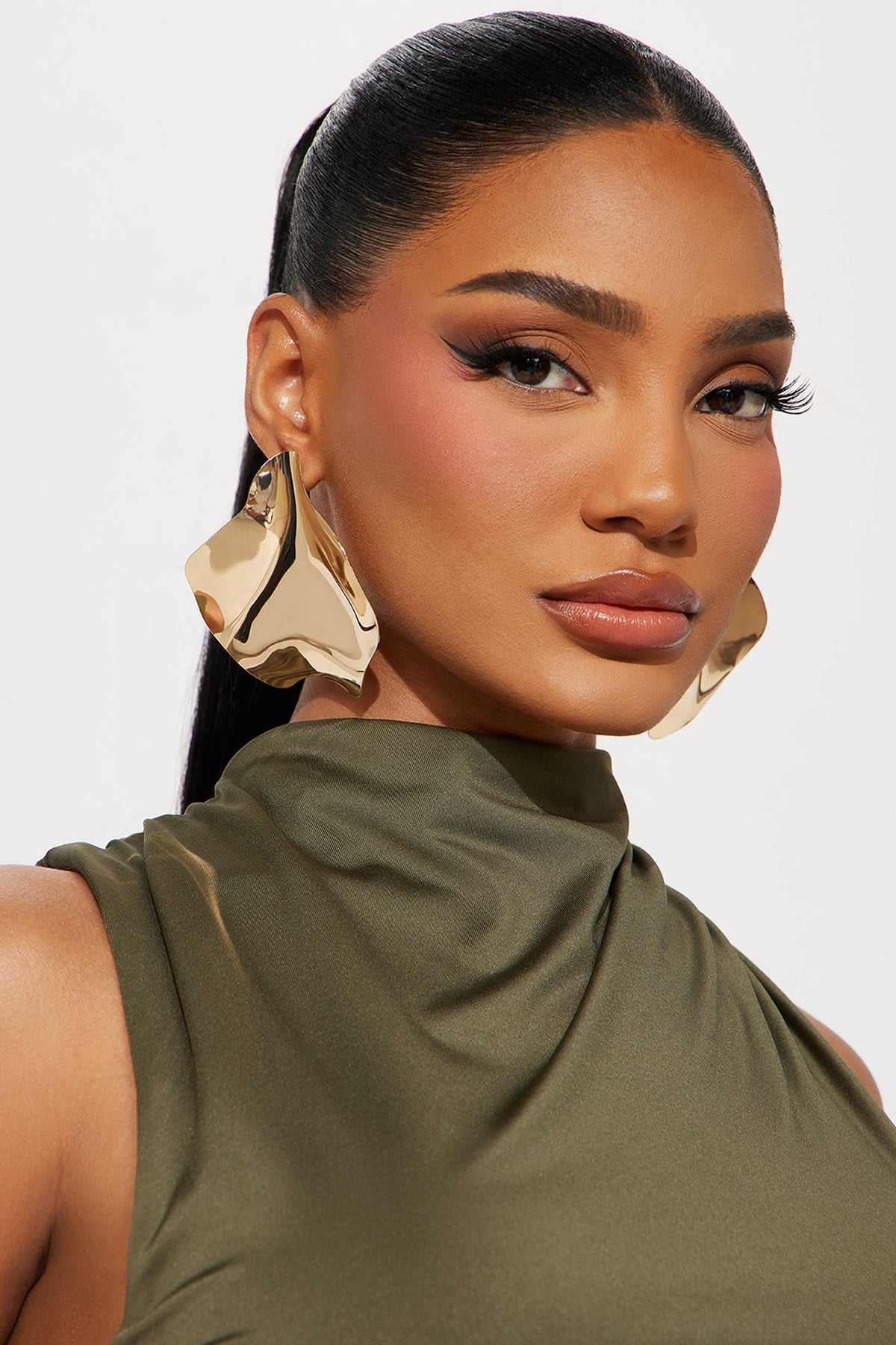 Brinco Feminino Soltinho Dourado – Doce Malícia