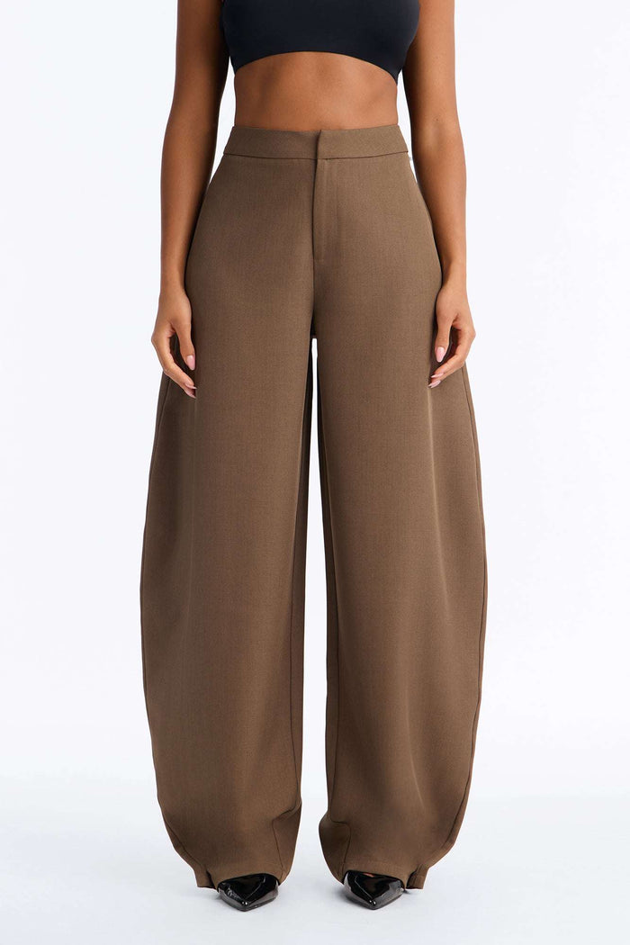 Calça Feminina Alfaiataria Plissado Vermelho – Doce Malícia — Doce Malícia