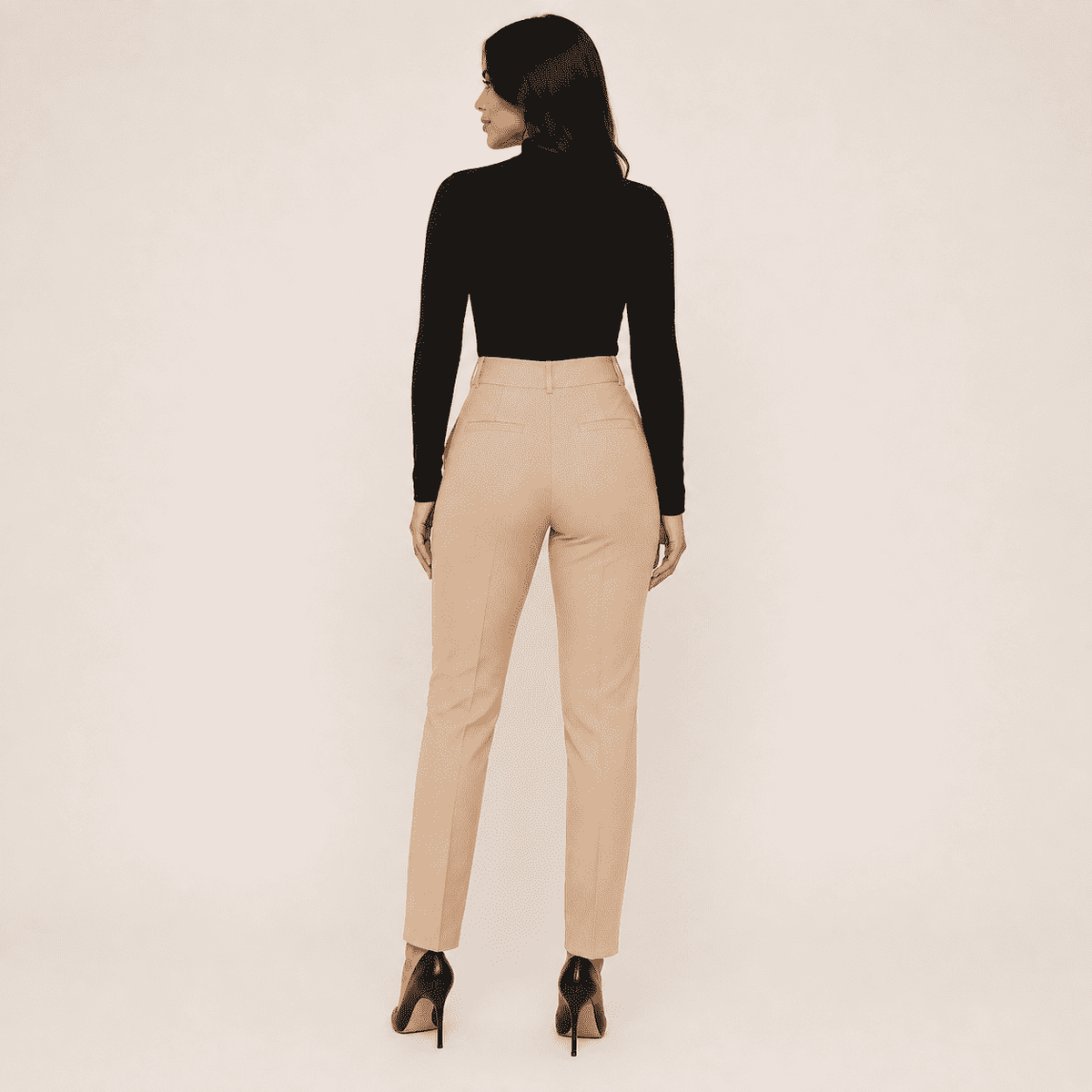 Calça feminina de cintura alta corte reto, em tecido plano – Doce Malícia