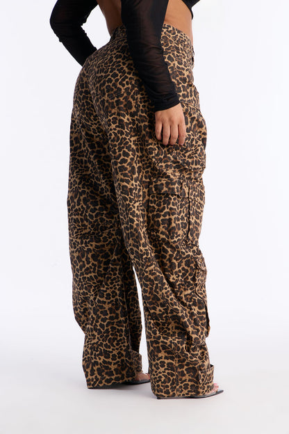 Calça Feminina Pantalona Cargo Soltinho Marrom – Doce Malícia
