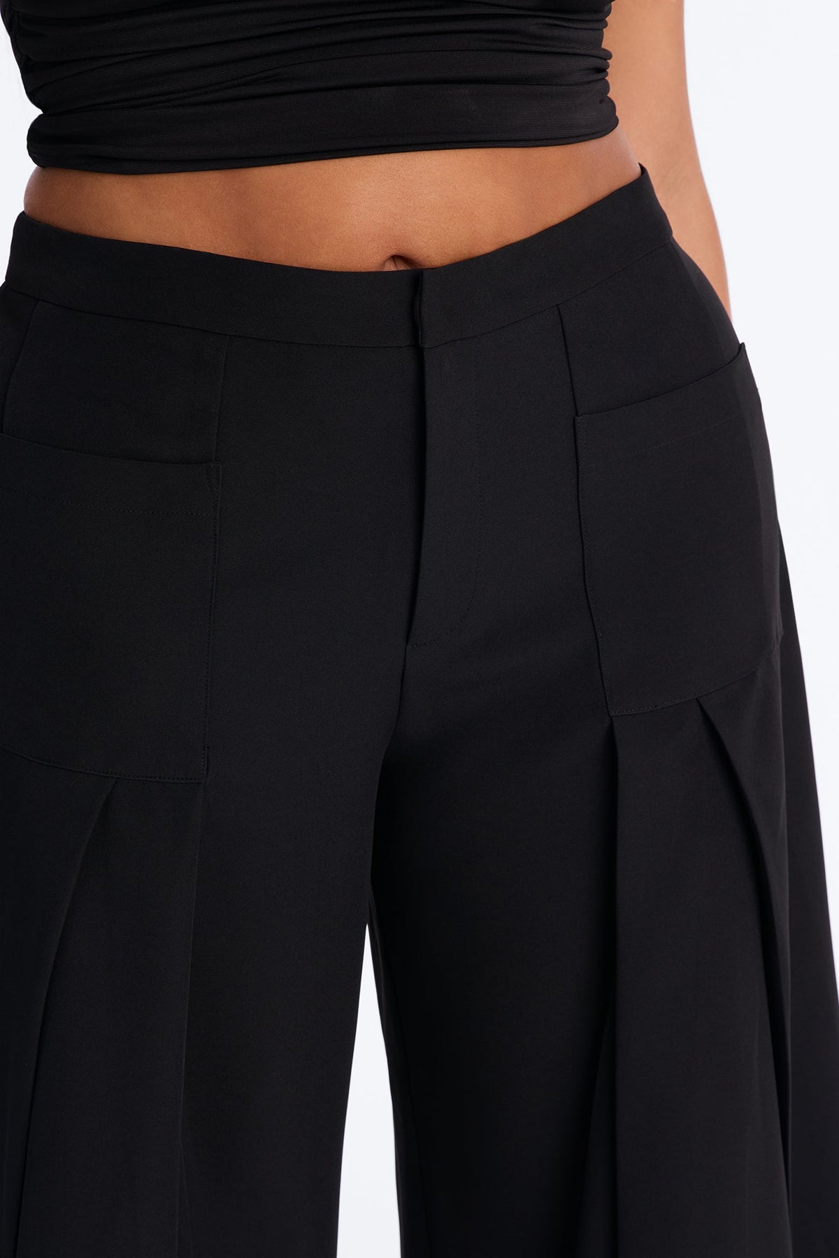 Calça Feminina Plissado Preto – Doce Malícia