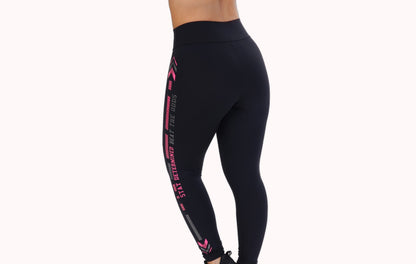 Calça Legging Preta com Estampa Beat the Odds