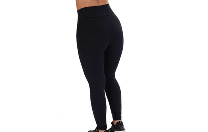 Calça legging preta com recorte em Preto – Doce Malícia