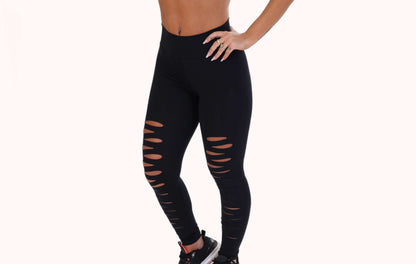 Calça legging preta com recorte – Doce Malícia