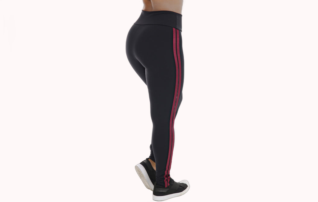 Calça legging preta com listras nas laterais – Doce Malícia