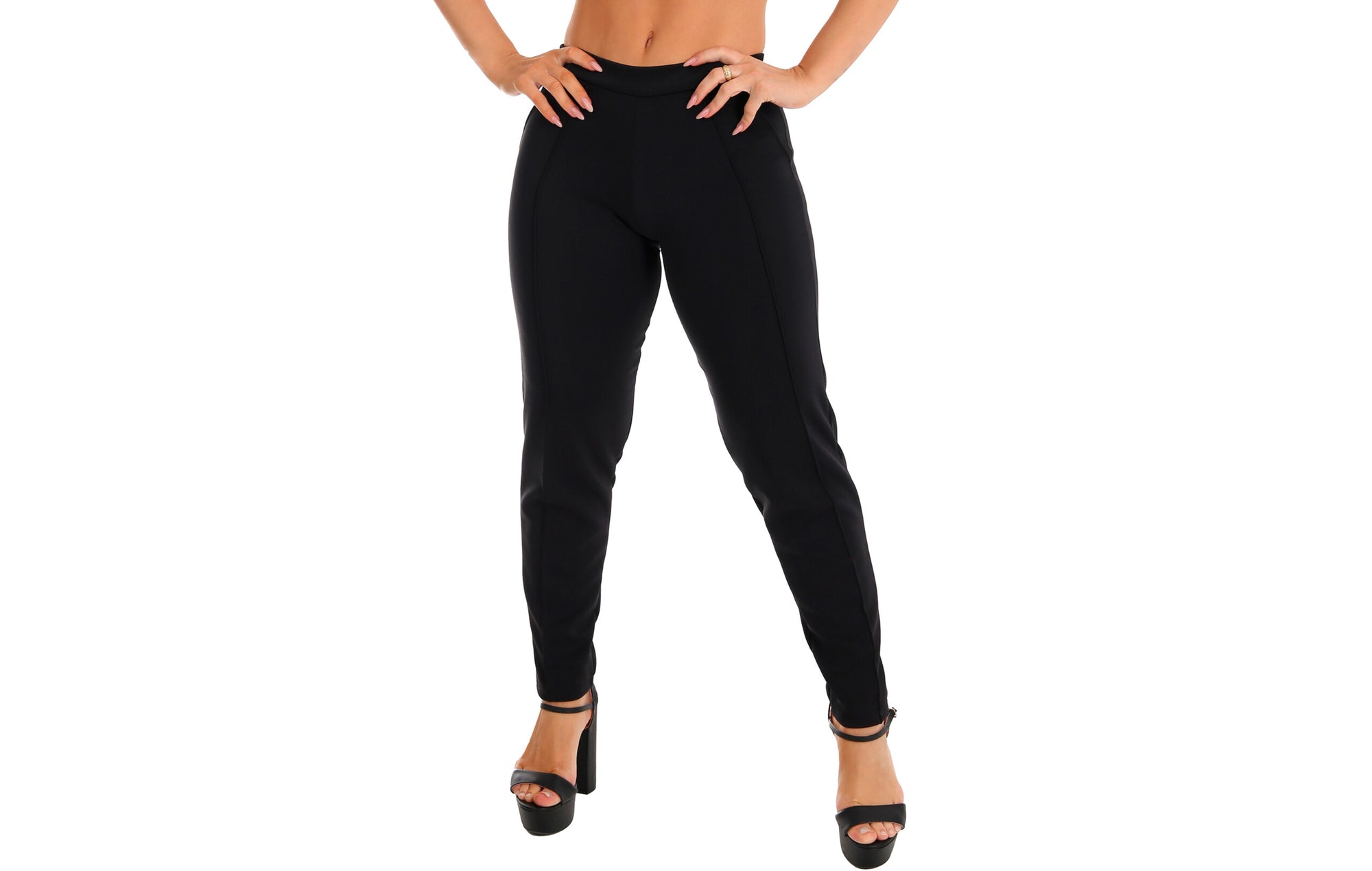 Calça Montaria Preta em Preto – Doce Malícia