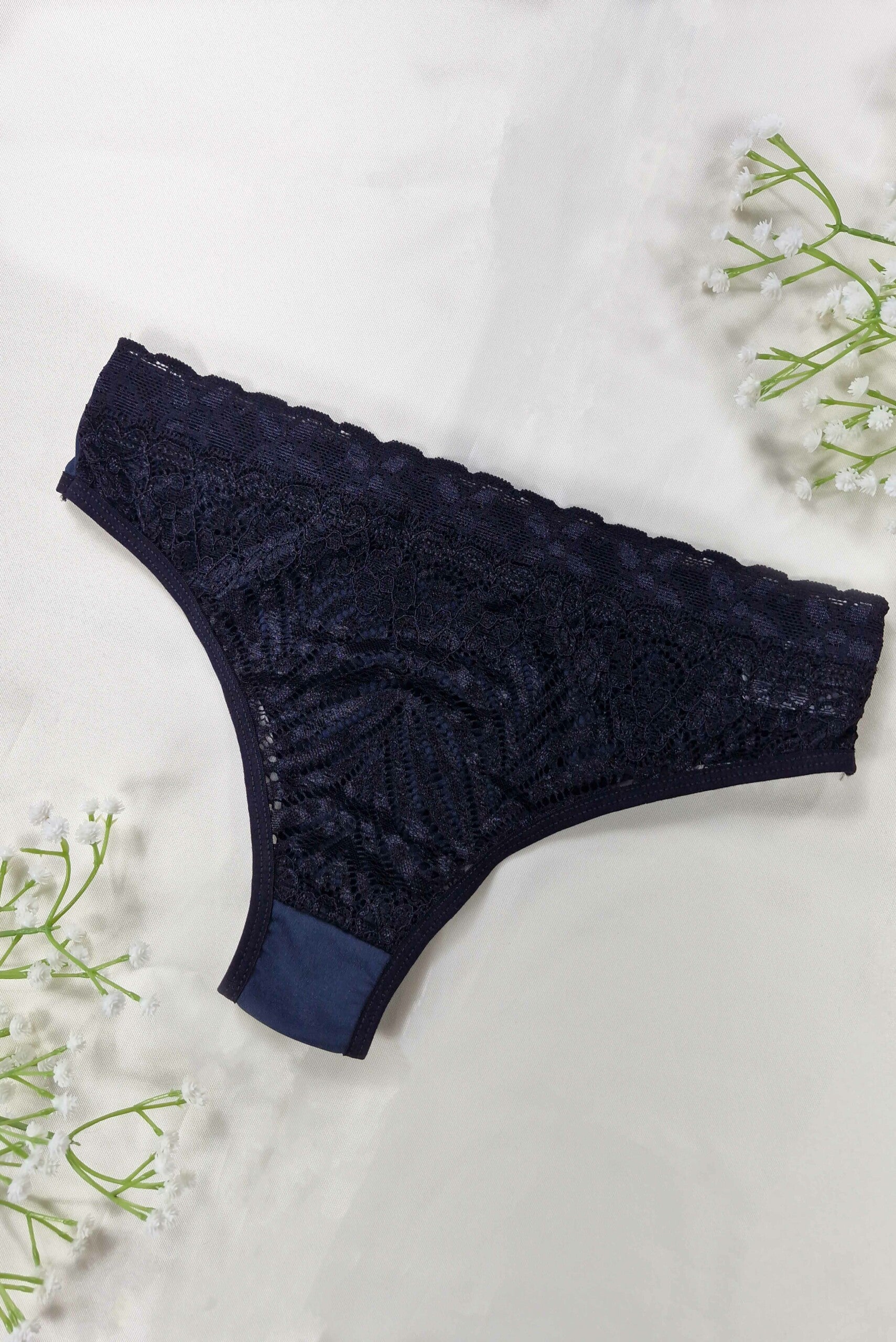 Calcinha Conforto de Microfibra e Renda em Branco – Doce Malícia