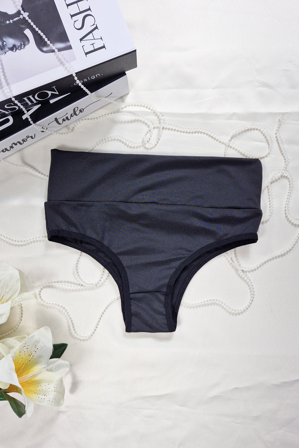 Calcinha Cinta com Cós Alto em Branco – Doce Malícia