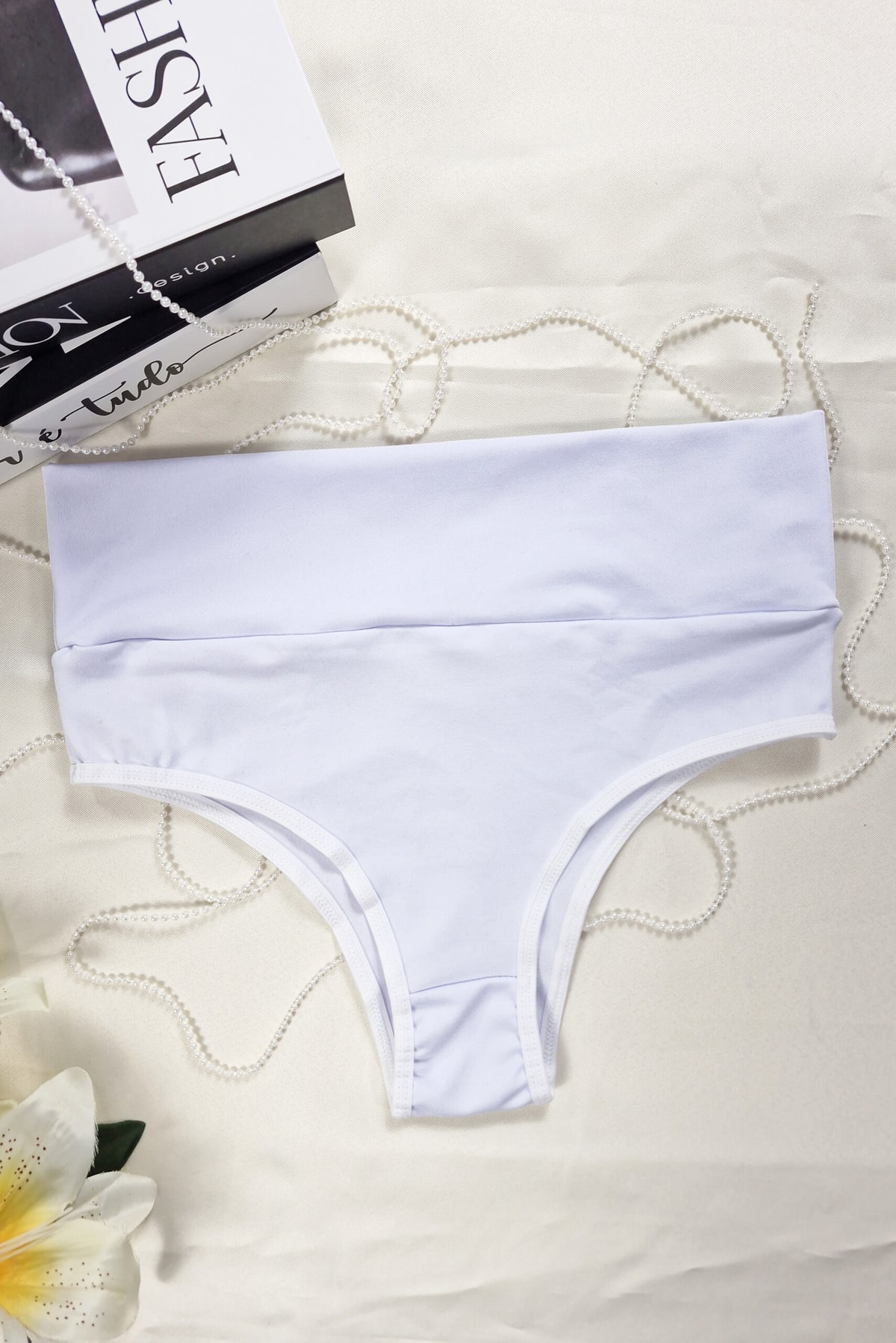 Calcinha Cinta com Cós Alto em Branco – Doce Malícia