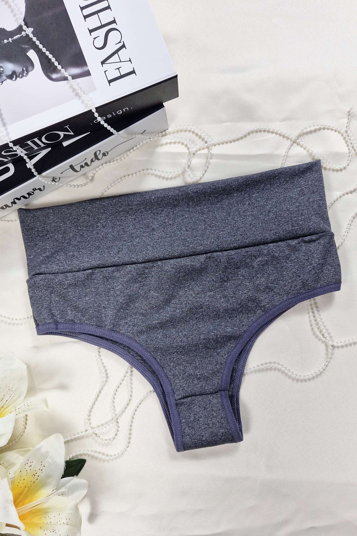Calcinha Cinta com Cós Alto em Branco – Doce Malícia