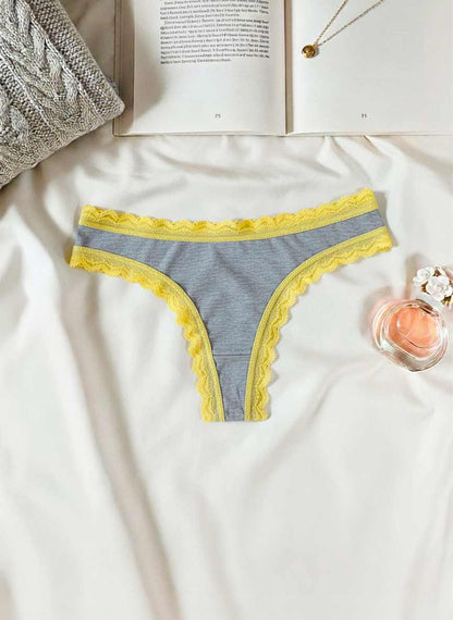Calcinha de Algodão Conforto com Renda em amarelo – Doce Malícia