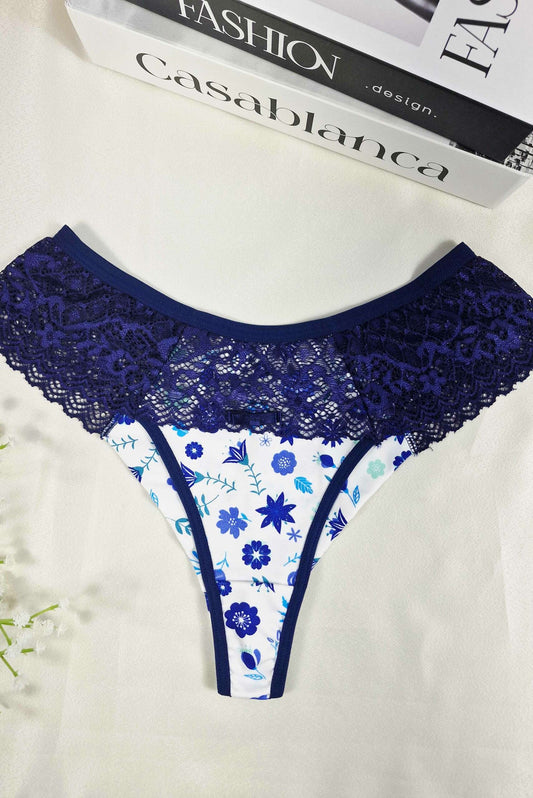 Calcinha Estampada com Renda Vazada em azul-Marinho – Doce Malícia