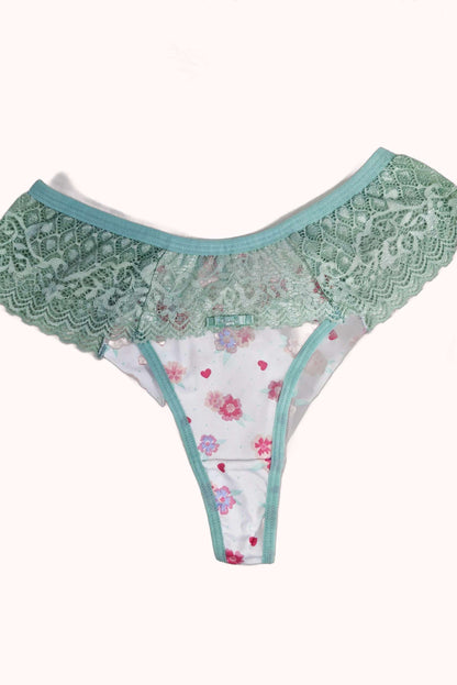 Calcinha Estampada com Renda Vazada nas Laterais – Doce Malícia