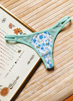 Calcinha Fio Dental Estampada em Branco – Doce Malícia