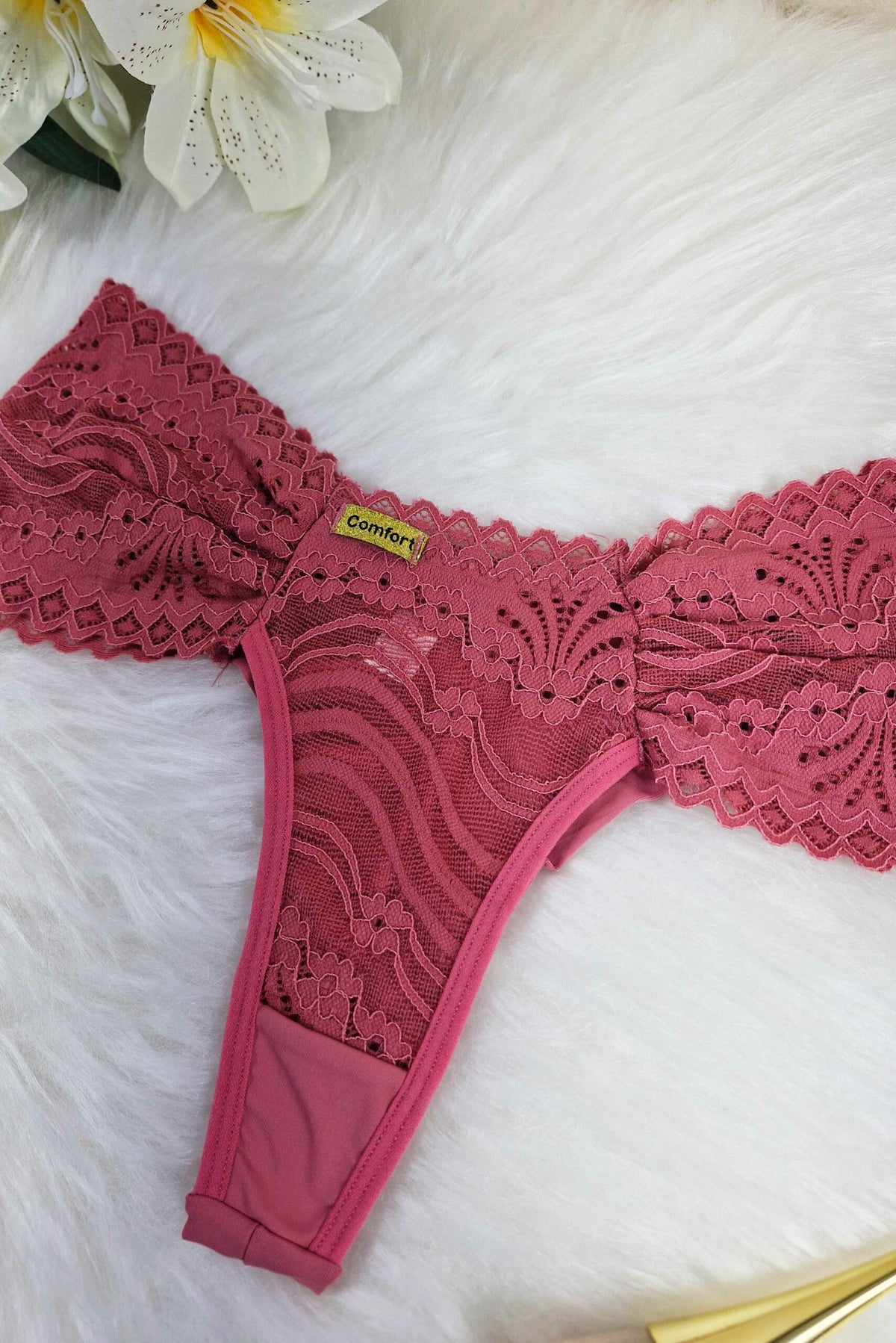 Calcinha Fio Duplo de Renda em Branco – Doce Malícia