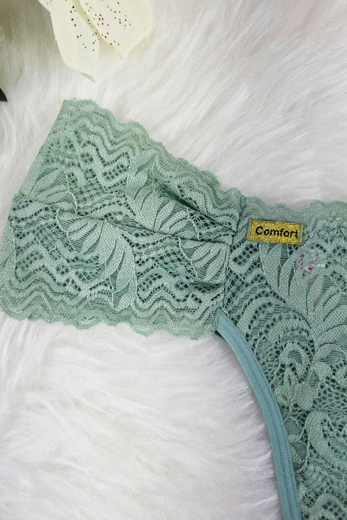 Calcinha Fio Duplo de Renda em Branco – Doce Malícia