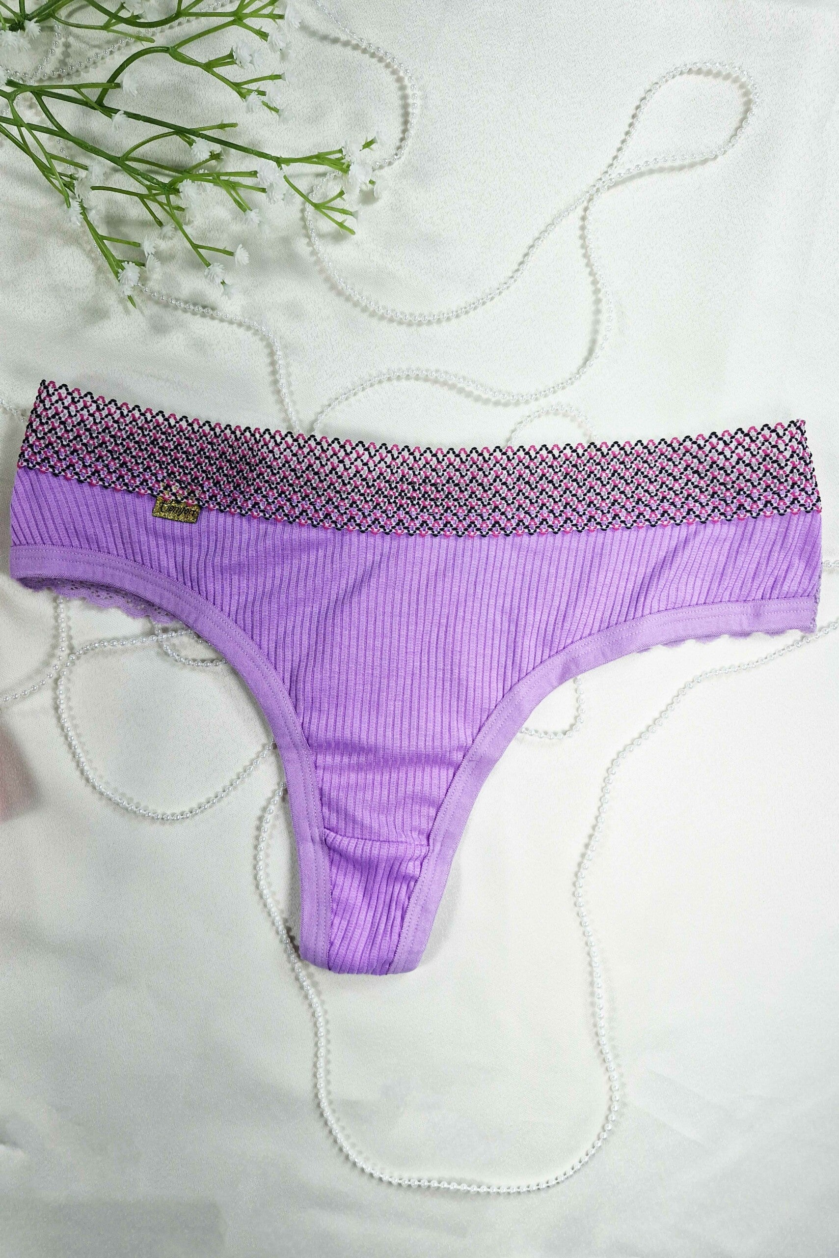 Calcinha Fio Sexy Canelado com Renda em Fantástico – Doce Malícia