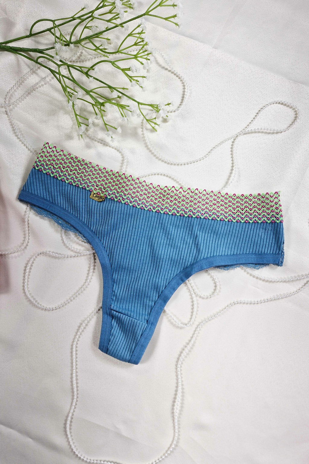 Calcinha Fio Sexy Canelado com Renda em Fantástico – Doce Malícia