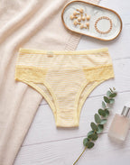 Calcinha Listrada com Detalhes de Renda em amarelo – Doce Malícia