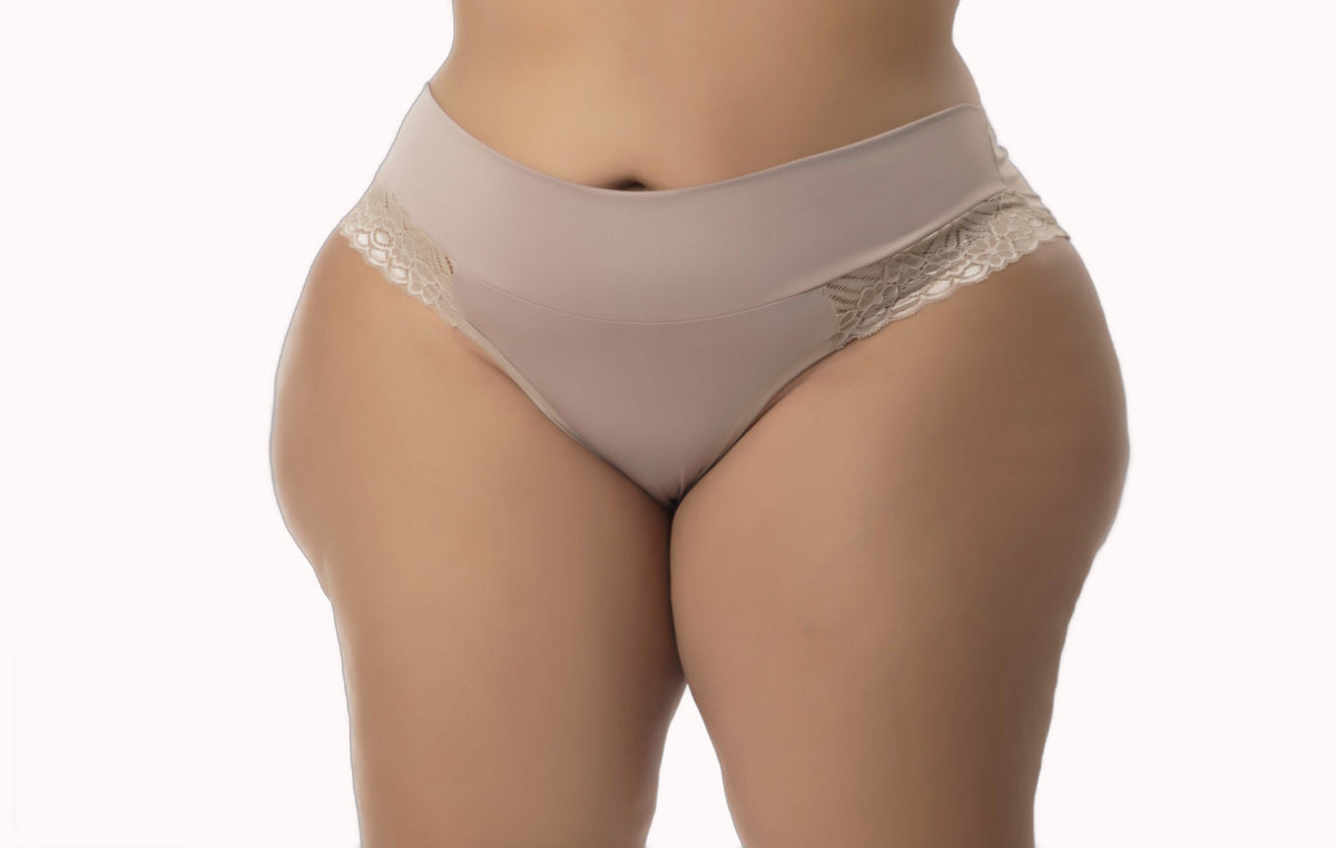 Calcinha Plus Size com Renda