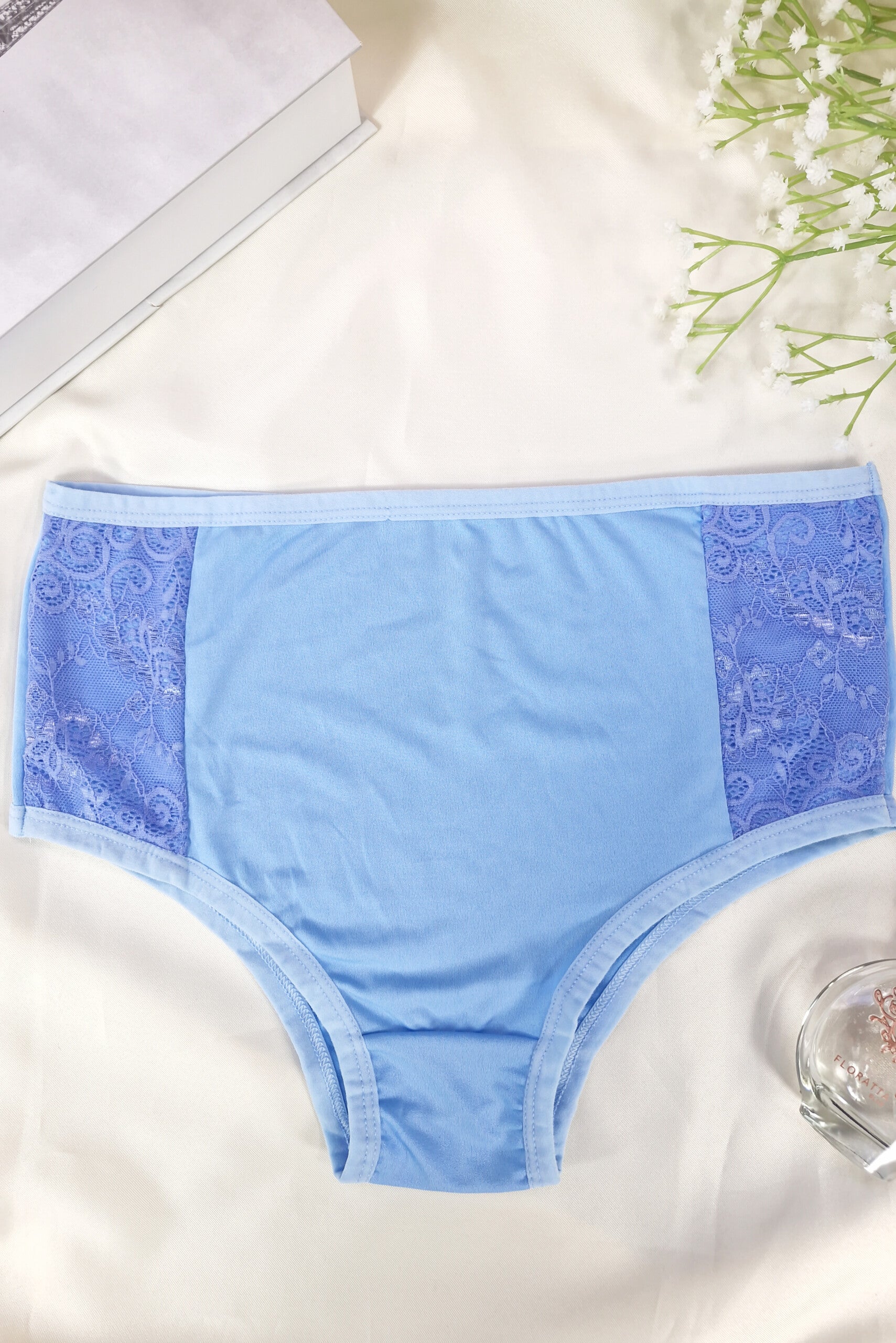 Calçola Microfibra com Renda Lateral em azul-Marinho – Doce Malícia
